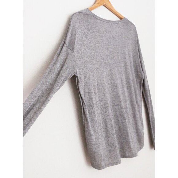Vince Layered Two Tone Long Sleeve Tee Top M Round Neckline Curve Hem Sleek Slim - Picture 9 of 15
